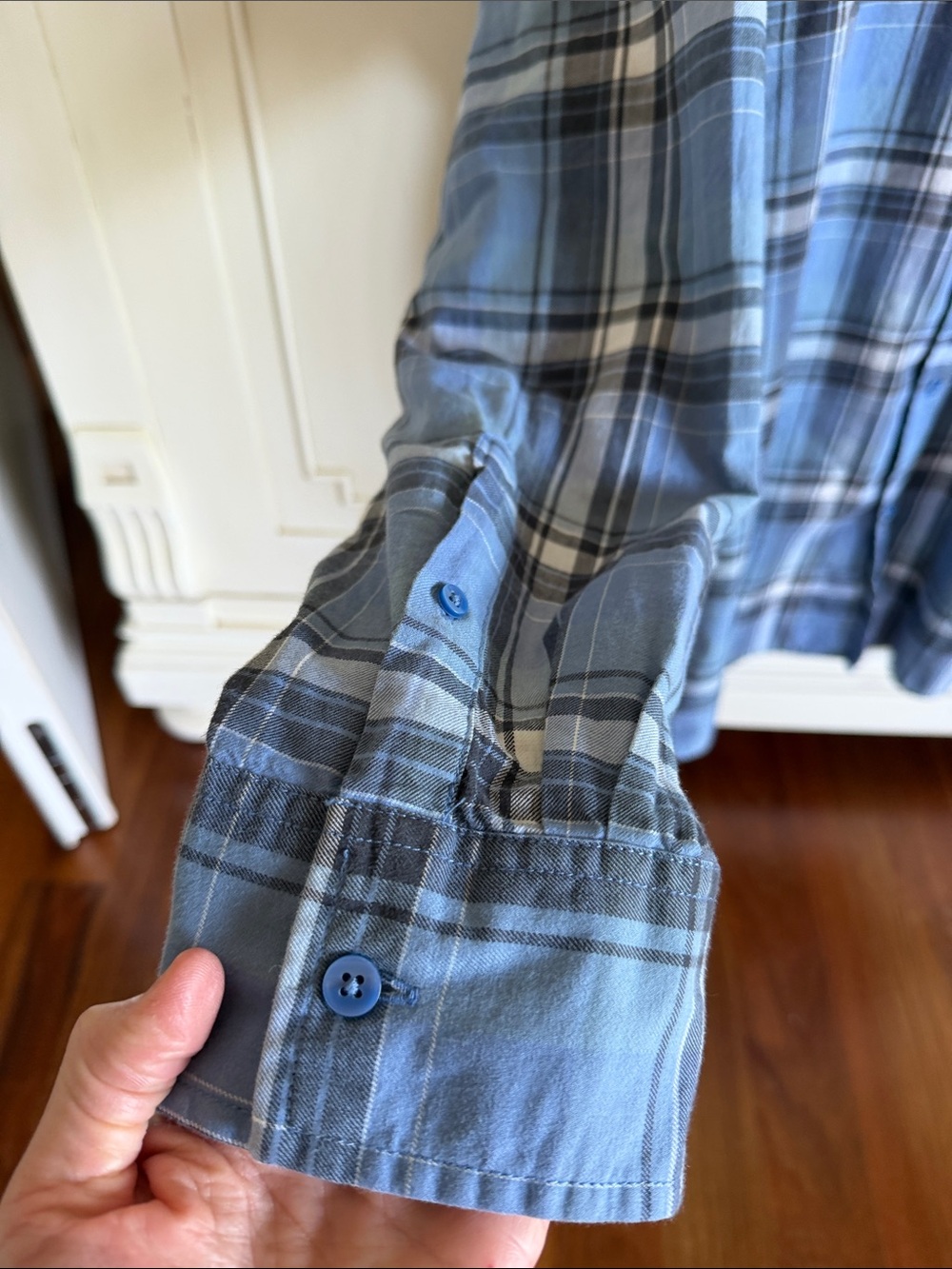 Sun + Stone Men's Blue Plaid Button-Down Shirt - Picture 4 of 7
